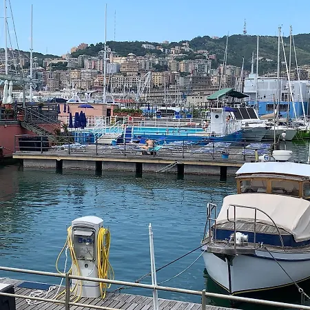 Old Port 4 Beds 公寓