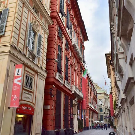 Old Port 4 Beds Apartment Genoa