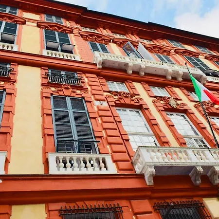Old Port 4 Beds Apartment Genoa
