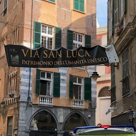 Old Port 4 Beds Apartment Genoa