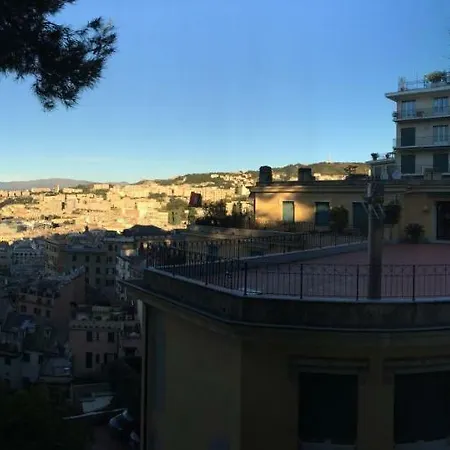 Old Port 4 Beds 热那亚