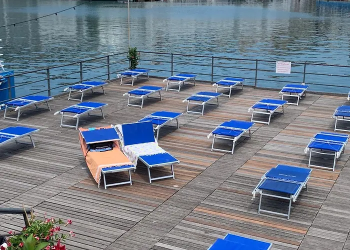 Old Port 4 Beds Apartment *