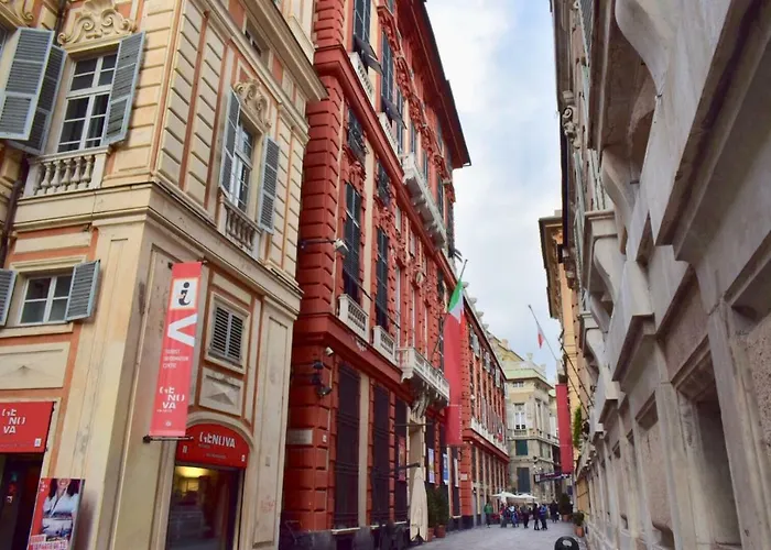 Old Port 4 Beds Apartment Genoa