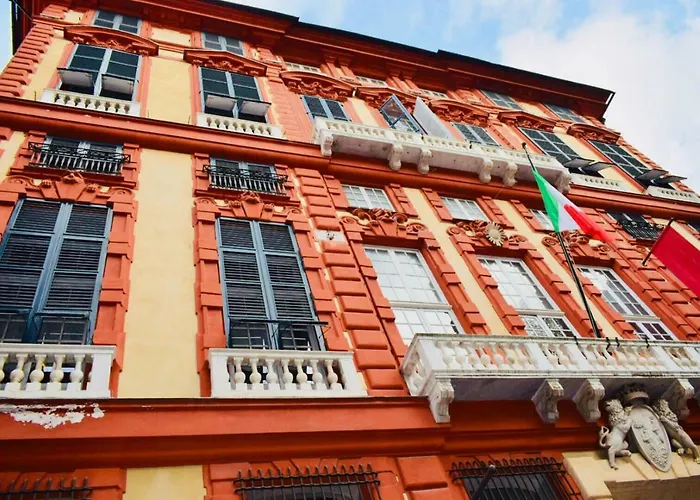 Old Port 4 Beds Apartment Genoa