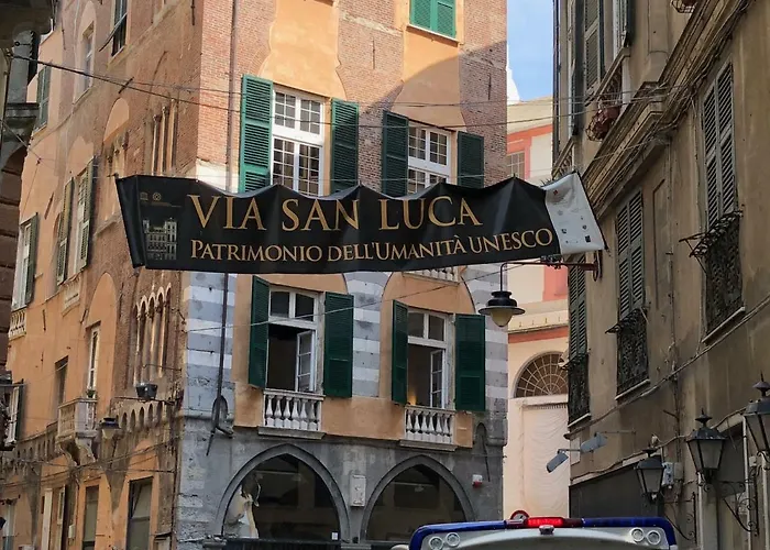 Old Port 4 Beds Apartment Genoa