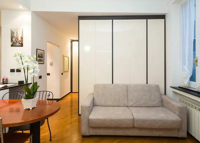 Old Port 4 Beds Apartment Genoa