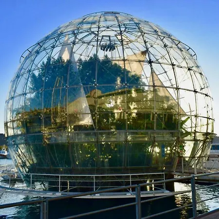 Old Port 4 Beds Apartamento *