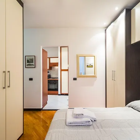 アパート Old Port 4 Beds ジェノヴァ