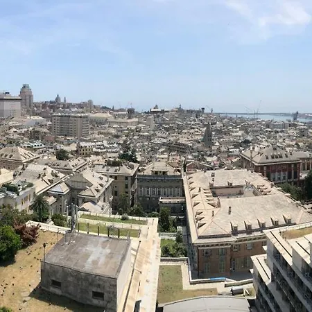 Old Port 4 Beds Apartament Genua